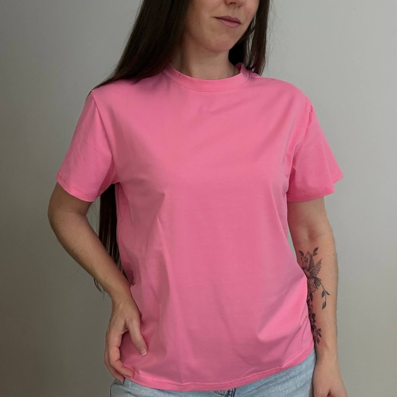 Damska koszulka Basic Premium Cotton — kremowa, bawełniana - Зображення 8