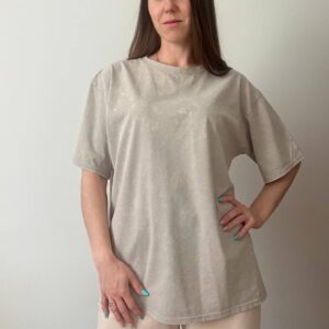 Bawełniany t-shirt damski oversize — Beżowy/Khaki Acid Wash — Rozmiar Uniwersalny